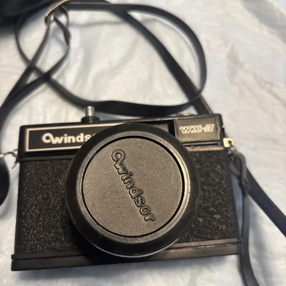 Windsor WX-3 35mm Film Camera w/ 50mm Lens – VTG  Japan – Cracked Untested Parts
